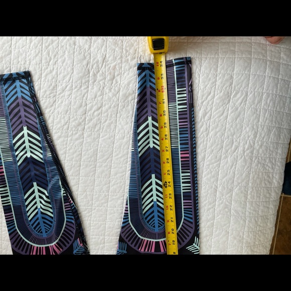 Funky lotus leggings. 🌵2/$30🌵 - Picture 4 of 4